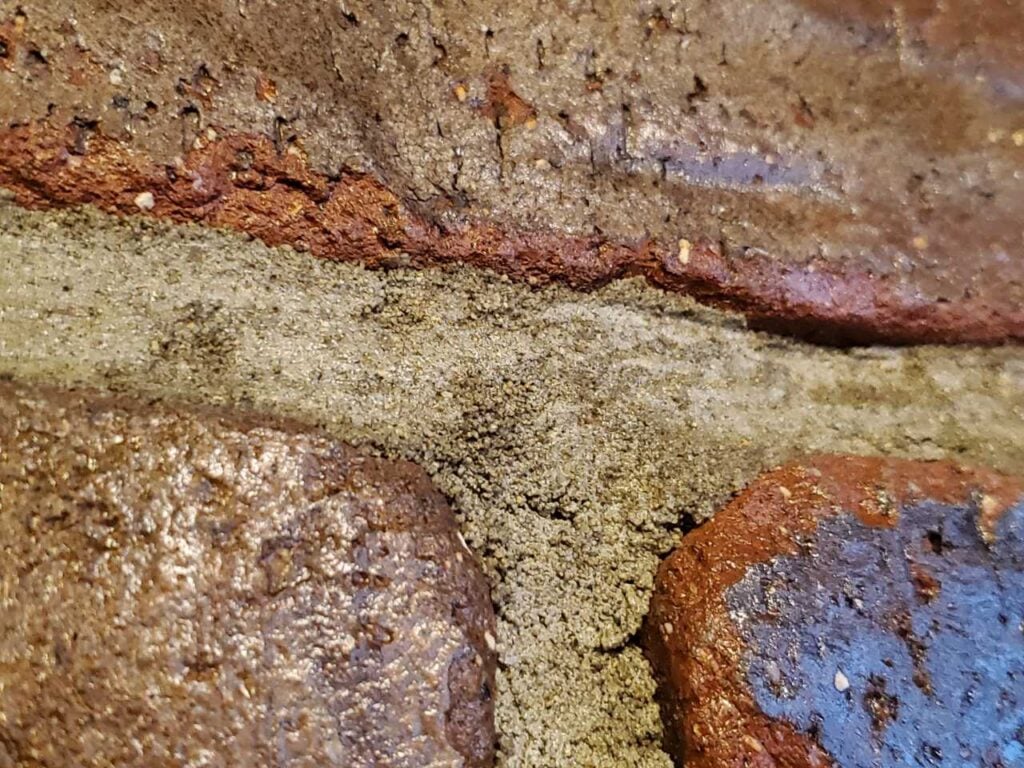 mortor and veneer bricks