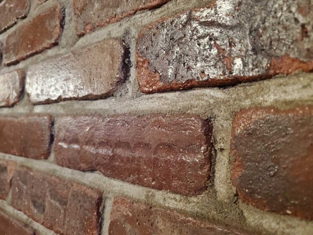 veneer bricks with mortor joint