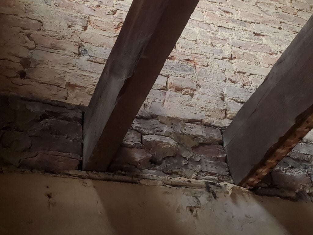 brick dimising construction