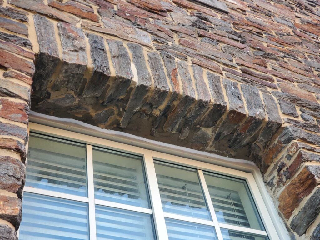 structural header