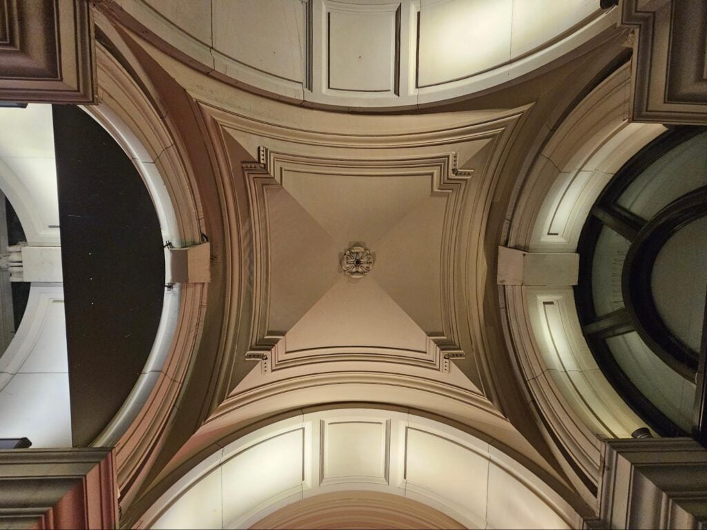 fan vault in masonry arches and groin vault ceilings