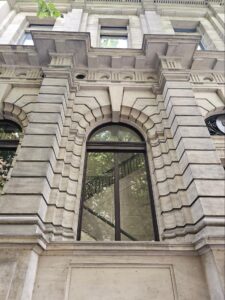 Blog 154 ornate historic stone facade in trowel