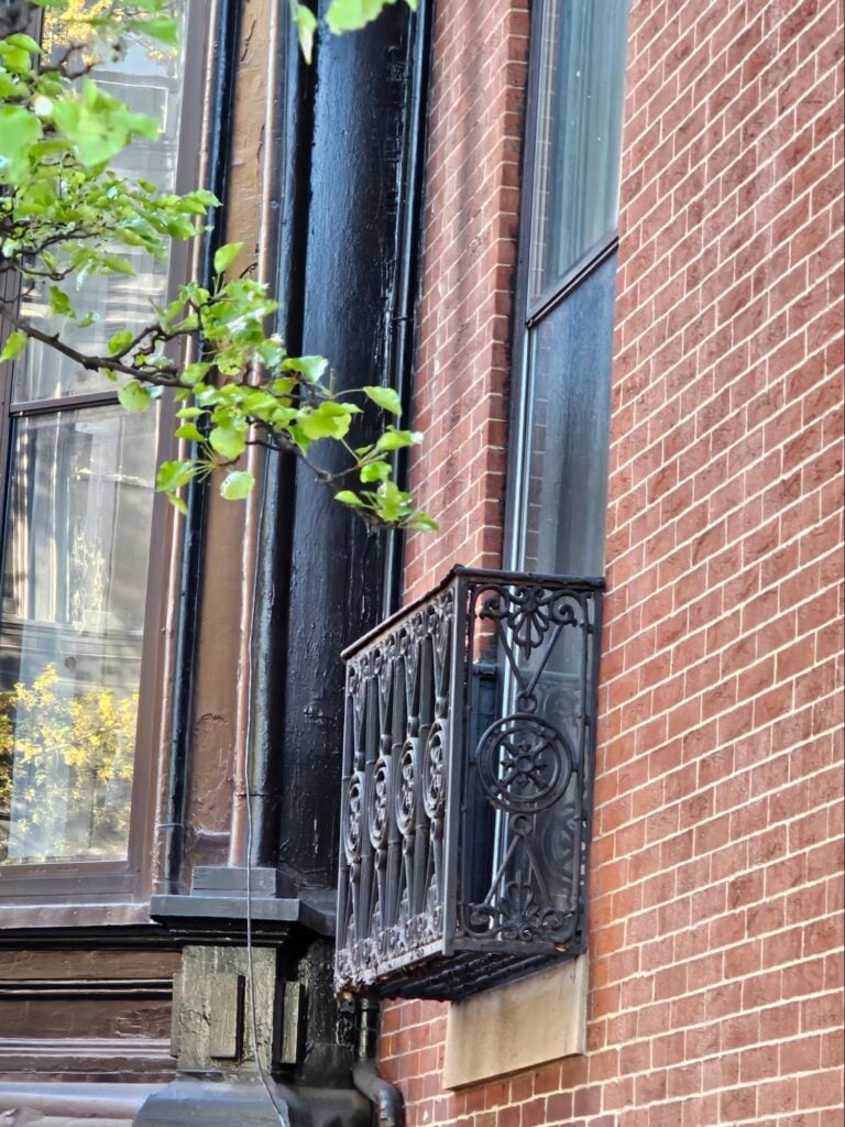 construction of romeo and juliet balconies