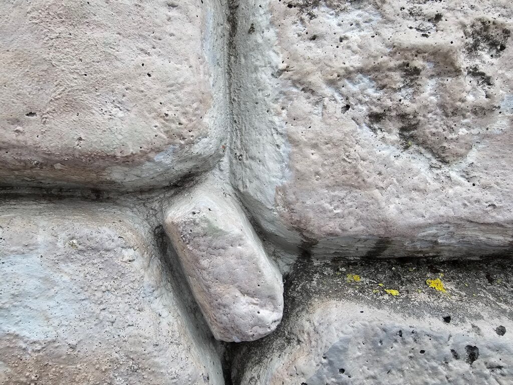 real space for an actual mortar joint