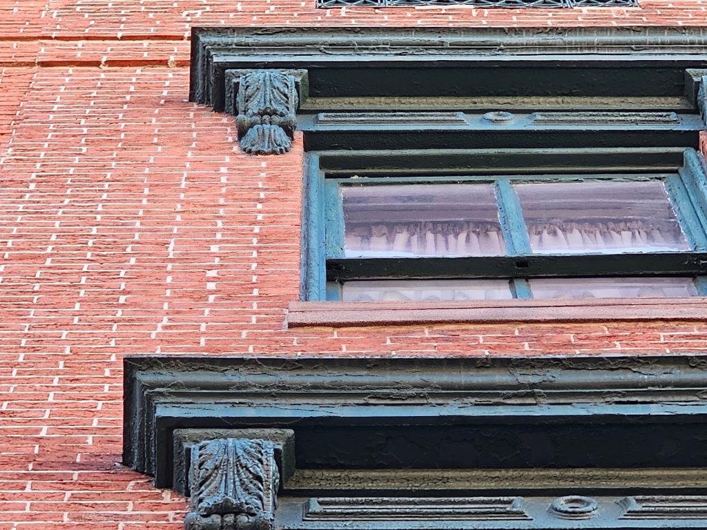 Masonry cavetto molding illustrating curved profile geometry