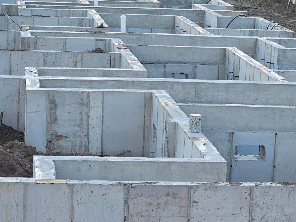 zigzagging shape of the foundation wall found in Washington DC Area