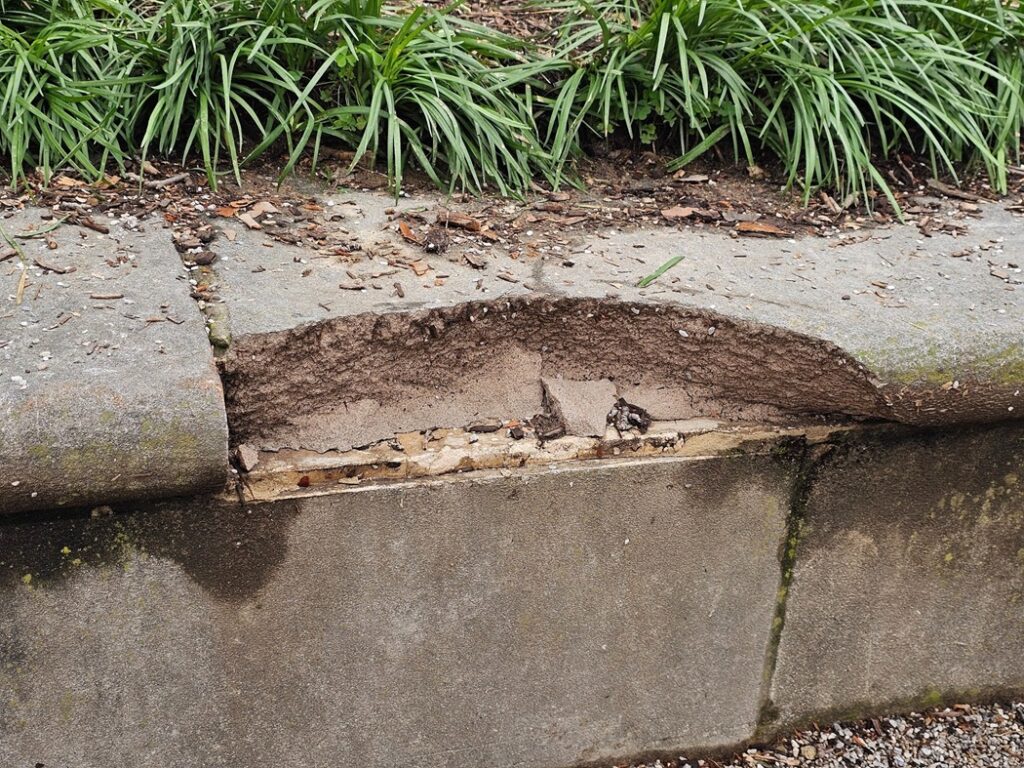 Masonry Color Change from Chemical Weathering - Part I 2 installation shows a basic or simple retaining wall